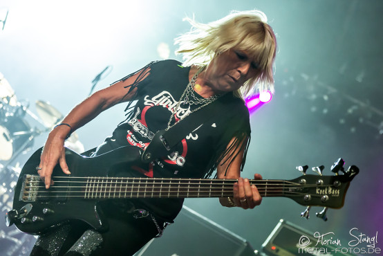girlschool-pyraser-classic-rock-night-23-07-2022_0017