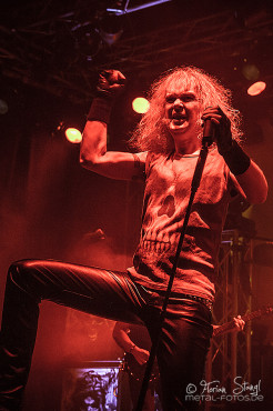 grave-digger-18-1-2013-musichall-geiselwind-12