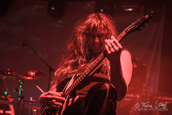 grave-digger-18-1-2013-musichall-geiselwind-23