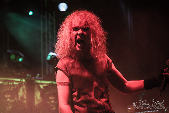 grave-digger-18-1-2013-musichall-geiselwind-27
