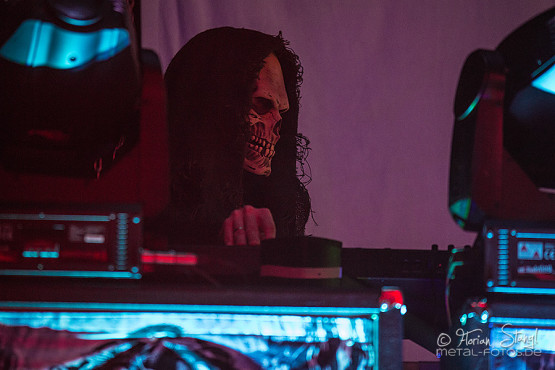 grave-digger-18-1-2013-musichall-geiselwind-30