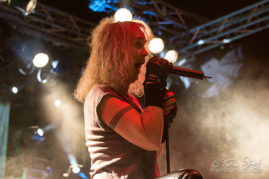 grave-digger-18-1-2013-musichall-geiselwind-32