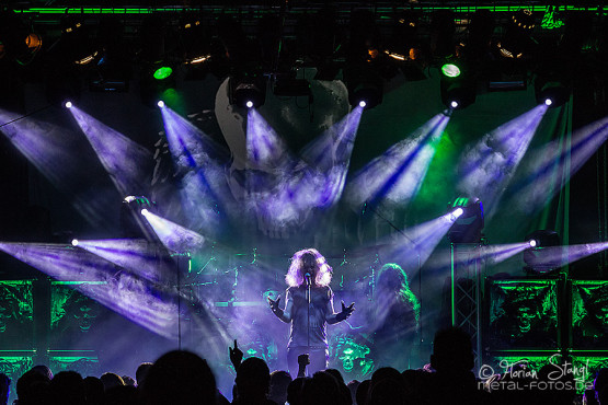 grave-digger-18-1-2013-musichall-geiselwind-35