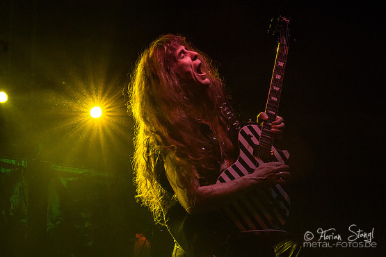 grave-digger-18-1-2013-musichall-geiselwind-40