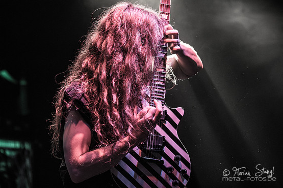 grave-digger-18-1-2013-musichall-geiselwind-41