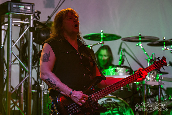 grave-digger-18-1-2013-musichall-geiselwind-43
