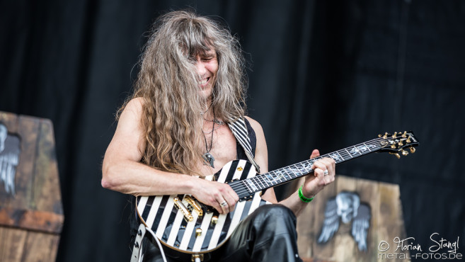 grave-digger-bang-your-head-2016-16-07-2016_0038