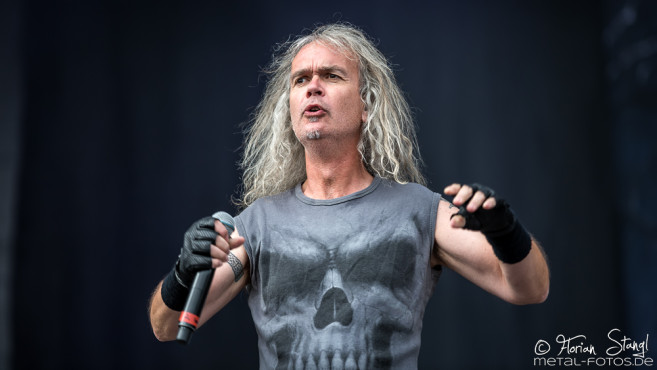 grave-digger-bang-your-head-2016-16-07-2016_0056