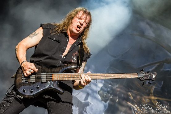 grave-digger-out-loud-04-06-2015_0016