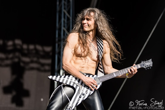 grave-digger-out-loud-04-06-2015_0035