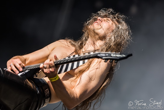 grave-digger-out-loud-04-06-2015_0045