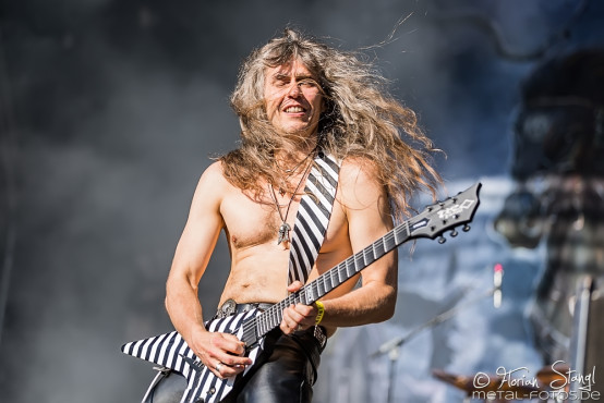 grave-digger-out-loud-04-06-2015_0047