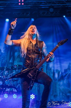 hammerfall-eventhalle-geiselwind-12-12-2015_0075