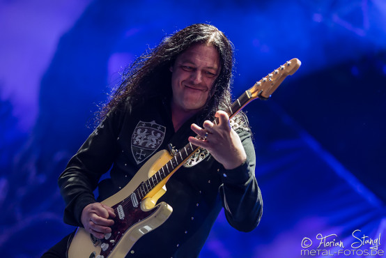 hammerfall-masters-of-rock-10-7-2015_0050