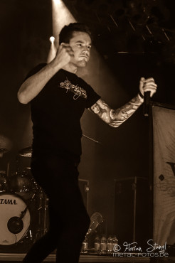 heaven-shall-burn-metal-invasion-vii-19-10-2013_34