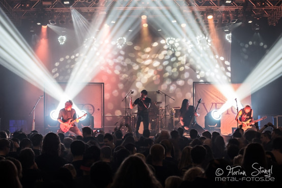 heaven-shall-burn-martin-kames-19-10-2013_16