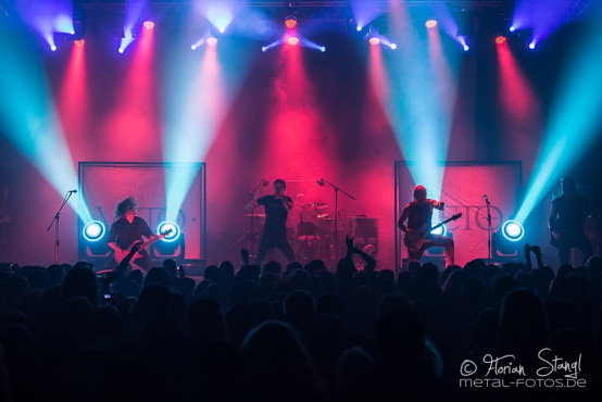 heaven-shall-burn-martin-kames-19-10-2013_23