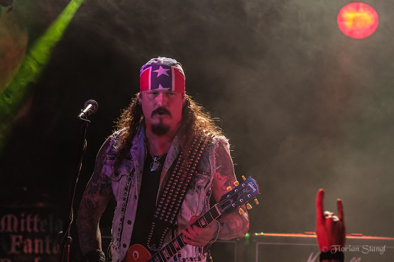 iced-earth-16-12-2012-rockfabrik-ludwigsburg-12