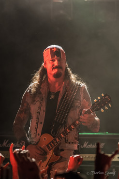 iced-earth-16-12-2012-rockfabrik-ludwigsburg-37