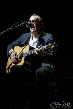 joe-bonamassa-2013-world-tour-meistersingerhalle-nuernberg-11-03-2013-16