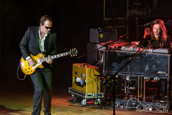 joe-bonamassa-2013-world-tour-meistersingerhalle-nuernberg-11-03-2013-24
