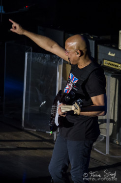 joe-bonamassa-2013-world-tour-meistersingerhalle-nuernberg-11-03-2013-27