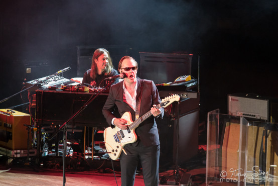 joe-bonamassa-2013-world-tour-meistersingerhalle-nuernberg-11-03-2013-28