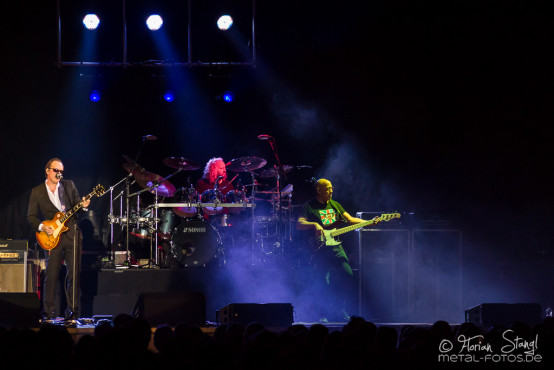 joe-bonamassa-2013-world-tour-meistersingerhalle-nuernberg-11-03-2013-37