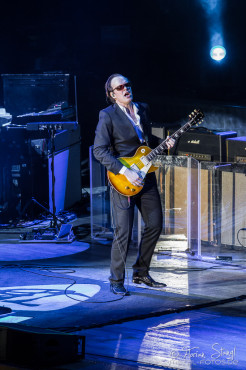 joe-bonamassa-2013-world-tour-meistersingerhalle-nuernberg-11-03-2013-39