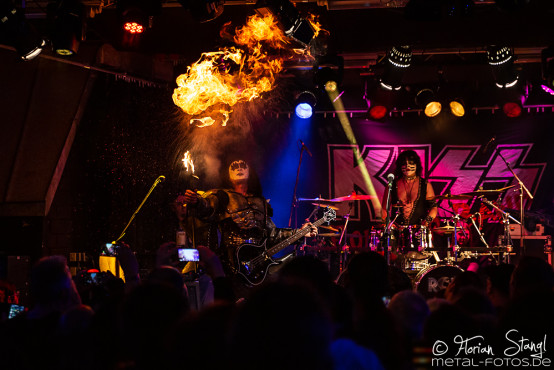 kiss-forever-row-2020-6-3-2020_0010