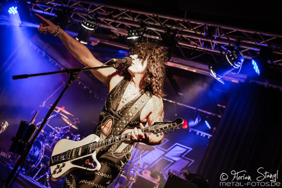 kiss-forever-row-2020-6-3-2020_0037