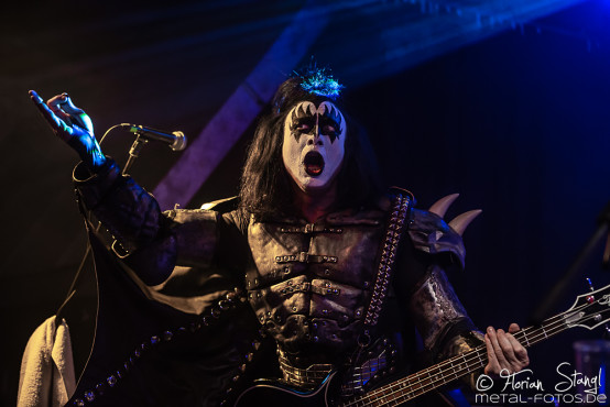 kiss-forever-row-2020-6-3-2020_0042