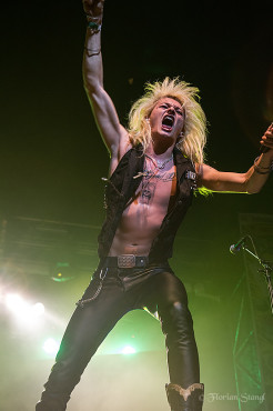 kissin-dynamite-30-11-2012-rockfabrik-nuernberg-26