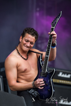 kissin-dynamite-byh-2014-11-7-2014_0002