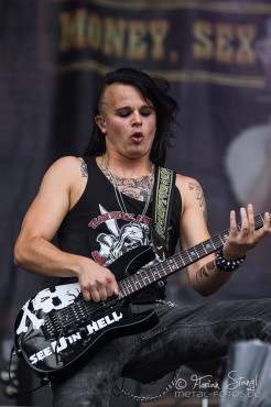 kissin-dynamite-byh-2014-11-7-2014_0004