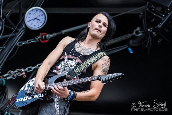 kissin-dynamite-byh-2014-11-7-2014_0009