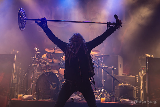 korpiklaani-heidenfest-2-11-2012-geiselwind-16