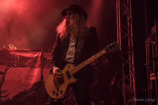 korpiklaani-heidenfest-2-11-2012-geiselwind-7