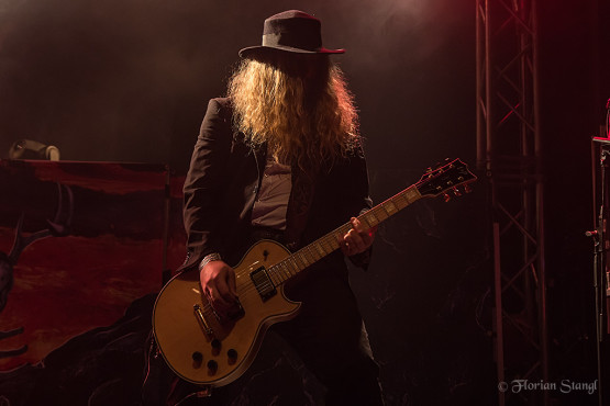 korpiklaani-heidenfest-2-11-2012-geiselwind-8