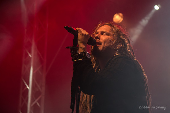 korpiklaani-heidenfest-2-11-2012-geiselwind-9