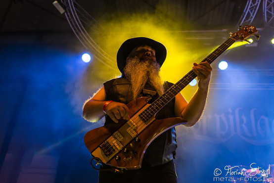 korpiklaani-bang-your-head-16-7-2015_0002