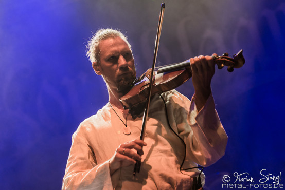 korpiklaani-bang-your-head-16-7-2015_0016