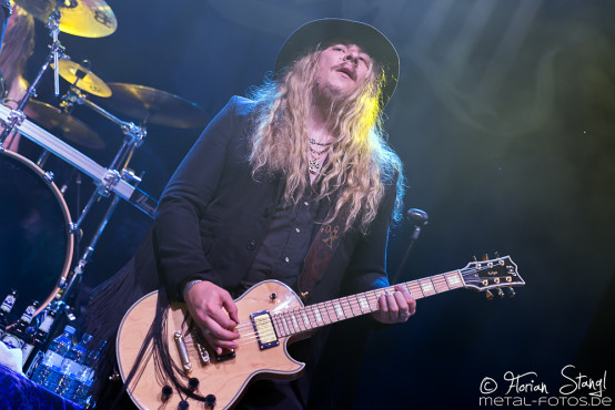 korpiklaani-bang-your-head-16-7-2015_0021