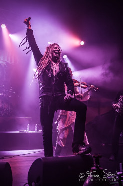 korpiklaani-stadthalle-fuerth-27-12-2013_13