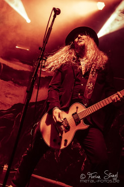 korpiklaani-stadthalle-fuerth-27-12-2013_14