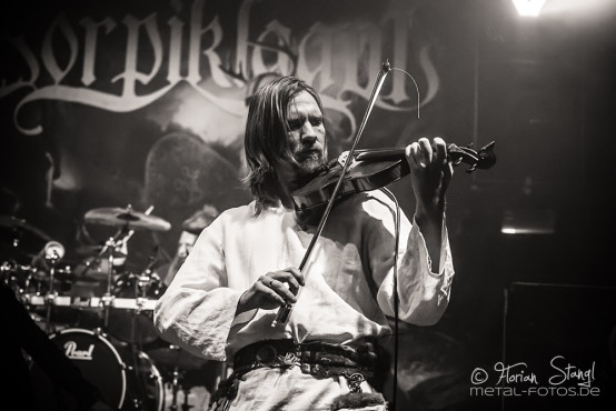 korpiklaani-stadthalle-fuerth-27-12-2013_21