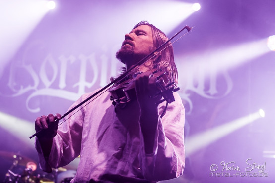 korpiklaani-stadthalle-fuerth-27-12-2013_33