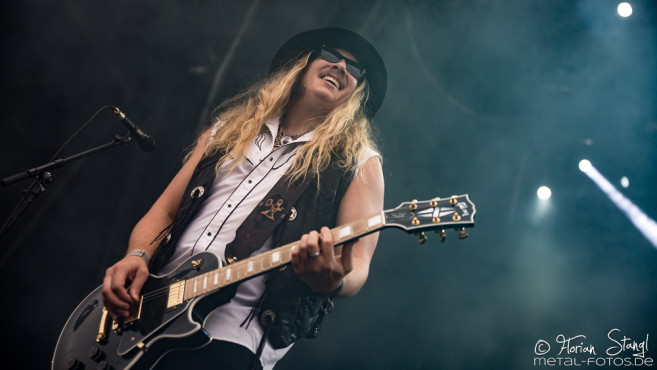 korpiklaani-summer-breeze-2016-20-08-2016_0031