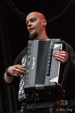 korpiklaani-with-full-force-2013-30-06-2013-29