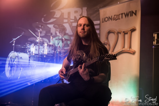lion-twin-rockfabrik-nuernberg-29-03-2015_0012